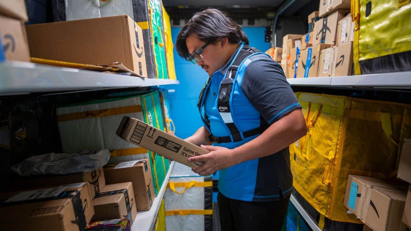 Amazon Reveals AI Glasses for Delivery Workers to Cut Phone Use