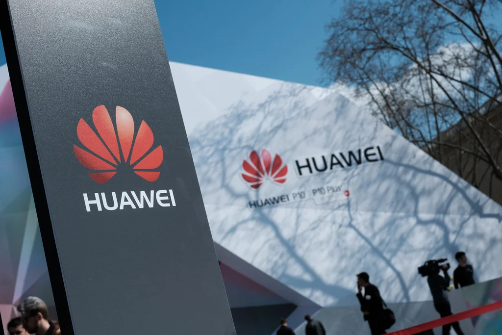 Using Huawei AI Chips Could Lead to Criminal Charges, US Warns