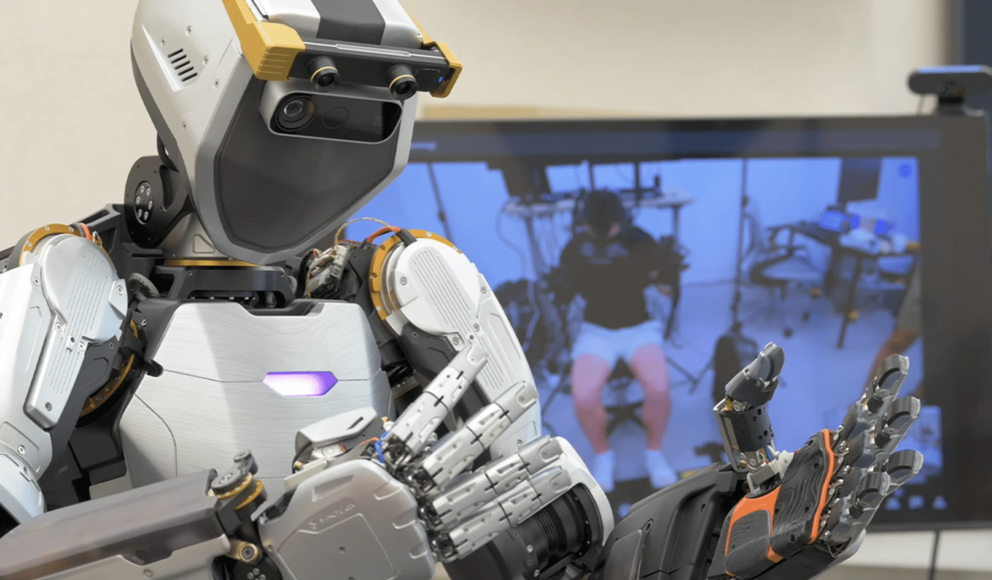 Microsoft Agent Robby How Will Microsoft Empower Humanoid Robots in 2024? | AIM