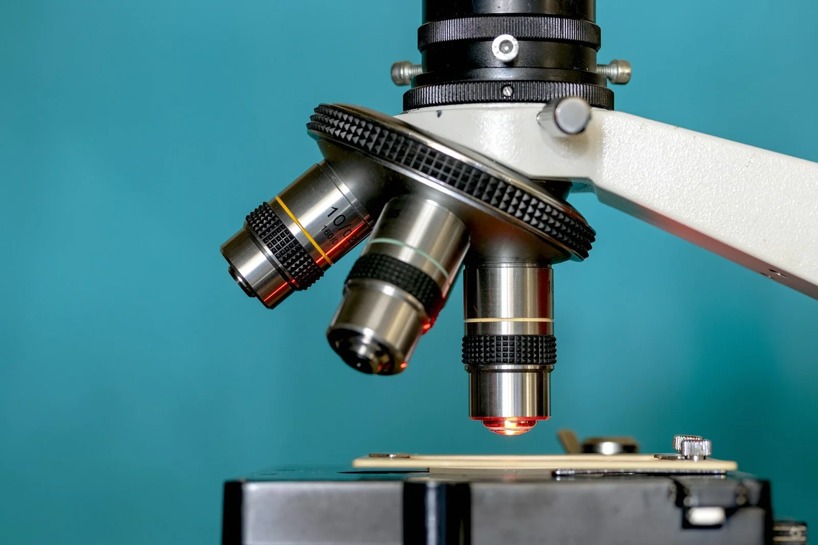 Are Image-Based Diagnostics AI Models Ready For The Real World? Not Just Yet