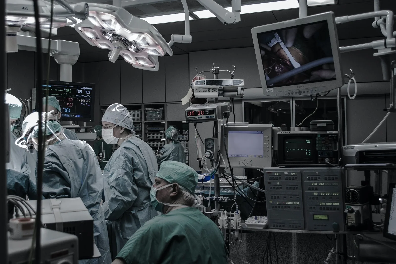 AI-Powered Medical Devices: What Can India Learn From The Regulations Fiascos in Europe & The US