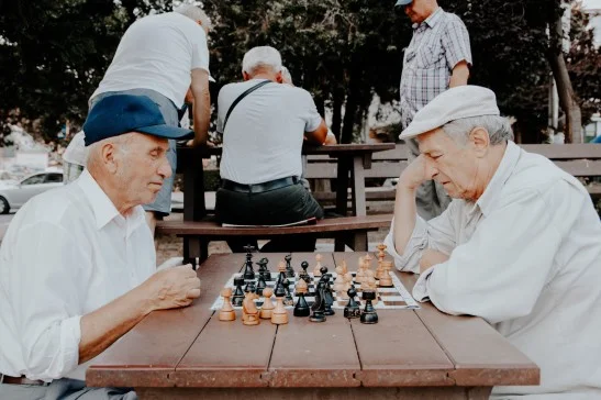 Cognitive Abilities Of Humans Peak At The Age Of 35, Shows A Chess Study