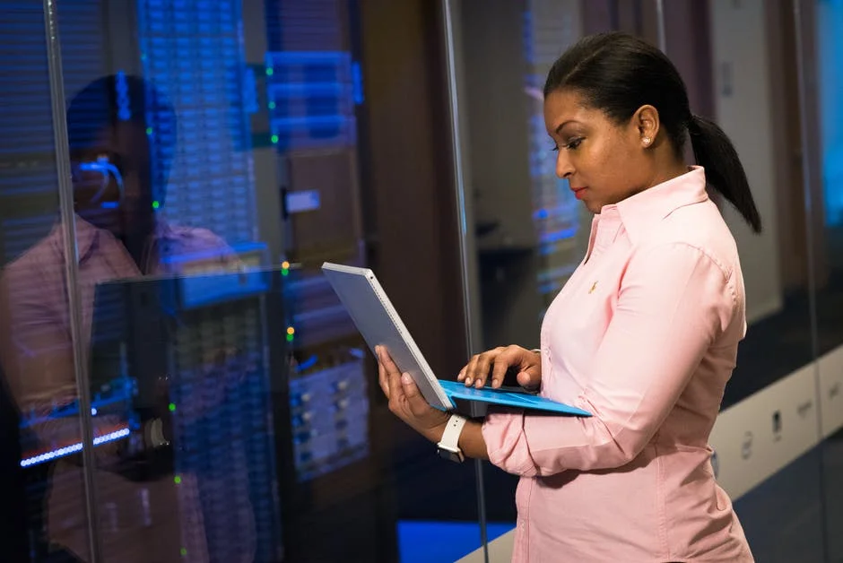 How To Become A Data Centre Engineer?