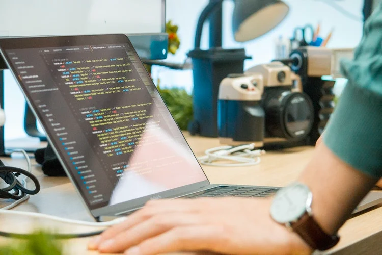 8 Best Julia-Specific IDEs Developers Should Know