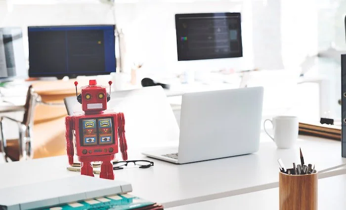 Top Five Ways In Which Chatbots Are Improving Hospitality Sector