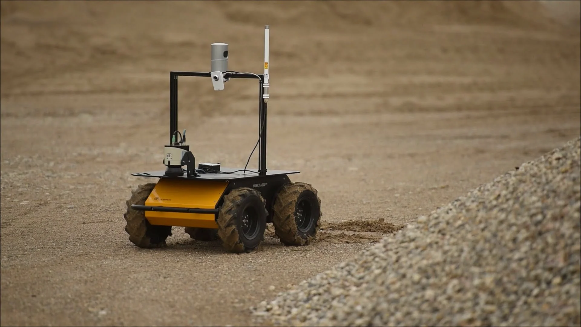 Mobile Robots: How Intelligent Systems Are Planned, Structured, Designed