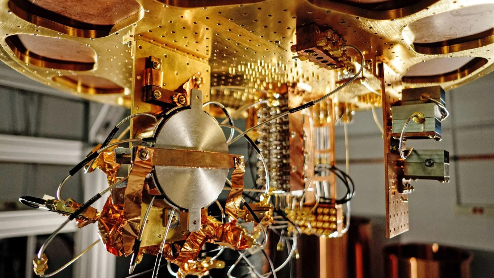 Why Are Big Tech Giants Like Google & IBM Rushing To Commercialize Quantum Computing?