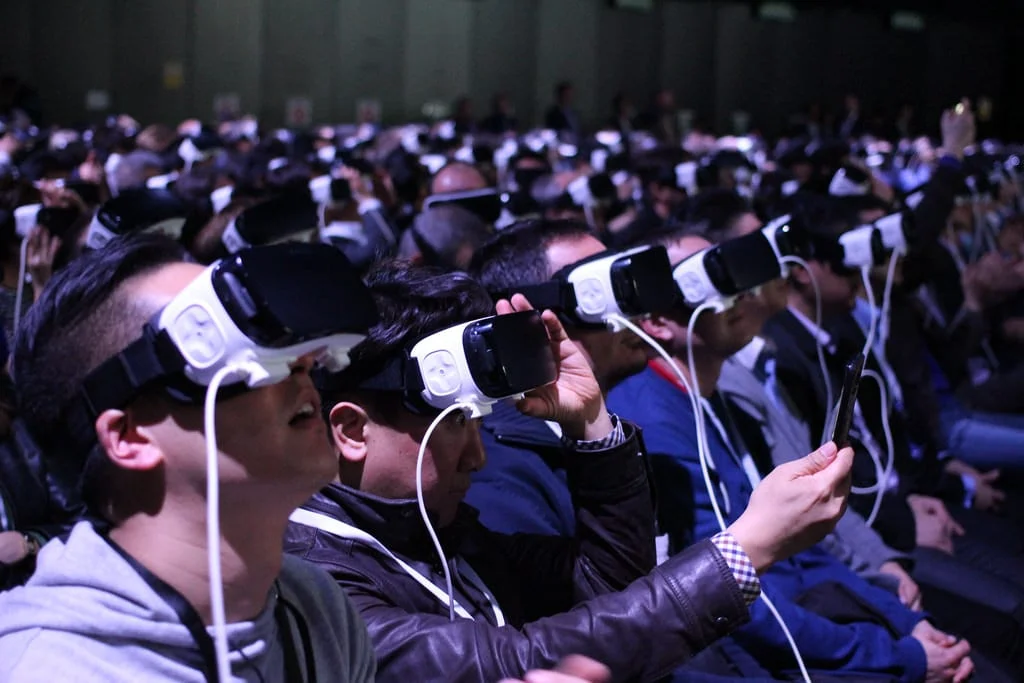 Here’s How 5G Adoption Will Boost AR And VR Market In India