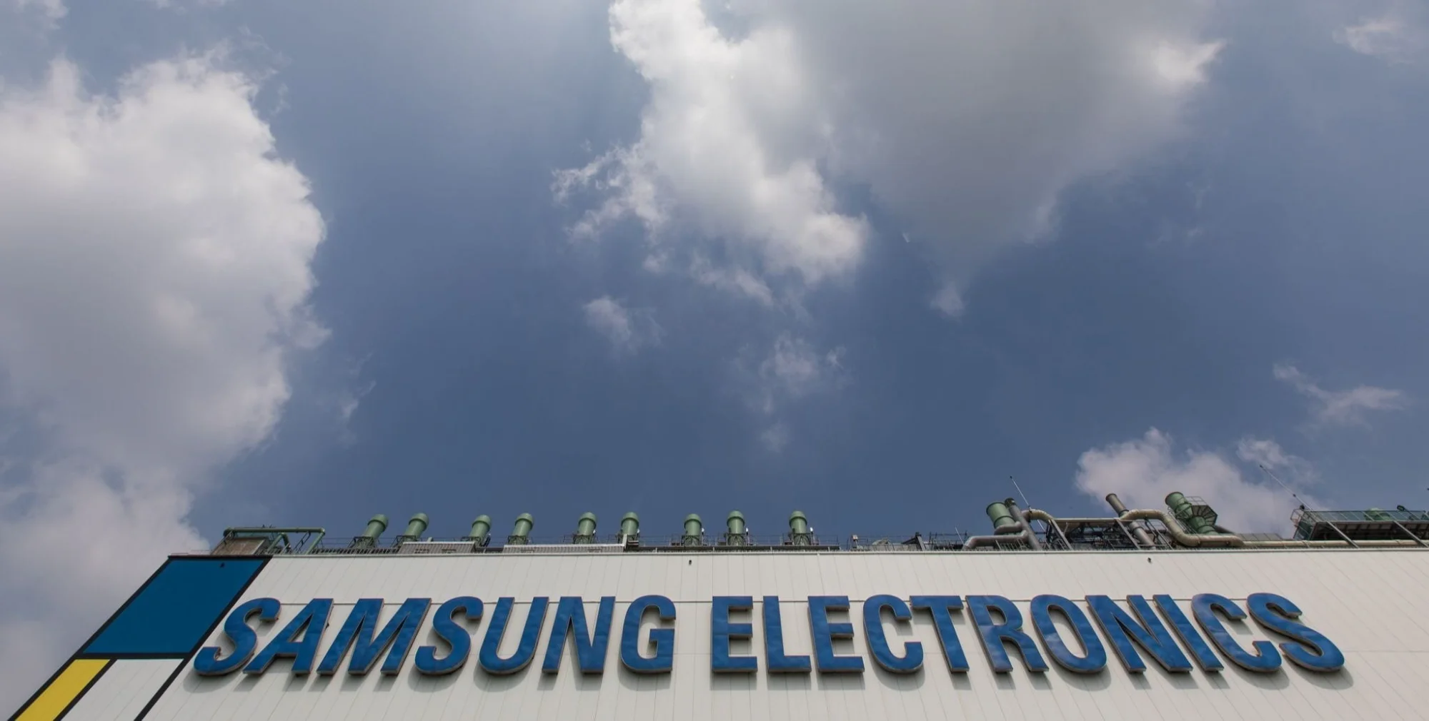 Samsung to Mass Produce Silicon Photonic Chips by 2028: Report
