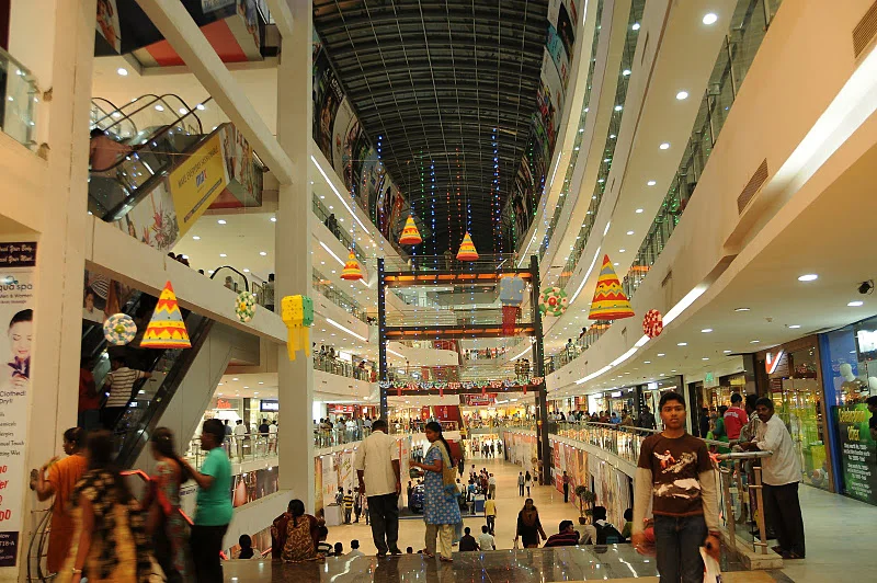 Indian Retailers Embracing AI, Robotics, Blockchain To Keep Up With The Likes Of Amazon Go