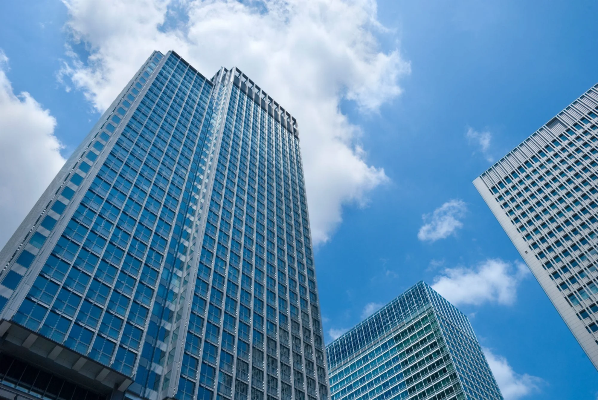 How is analytics different from Business Intelligence?
