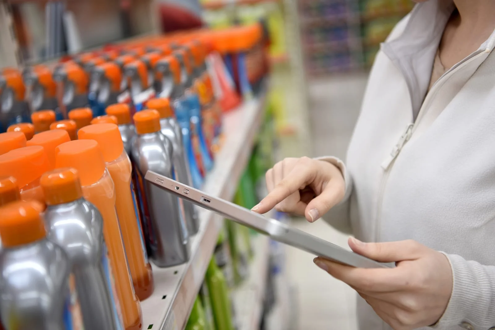 How Automated Data-Driven Nudges can Help Retailers Make Better Merchandising Decisions