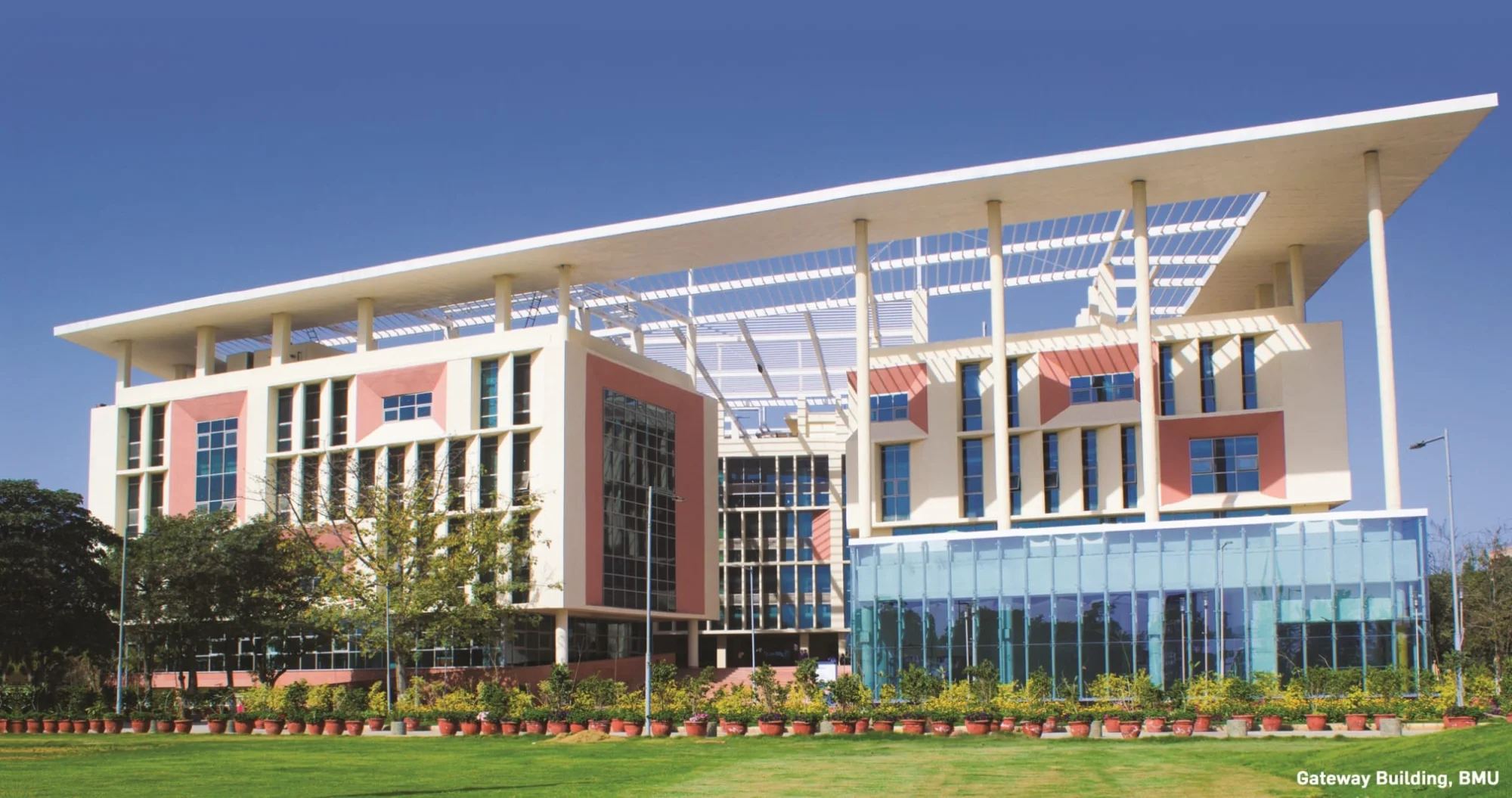 BML Munjal University launches a 2 year full time course in Analytics