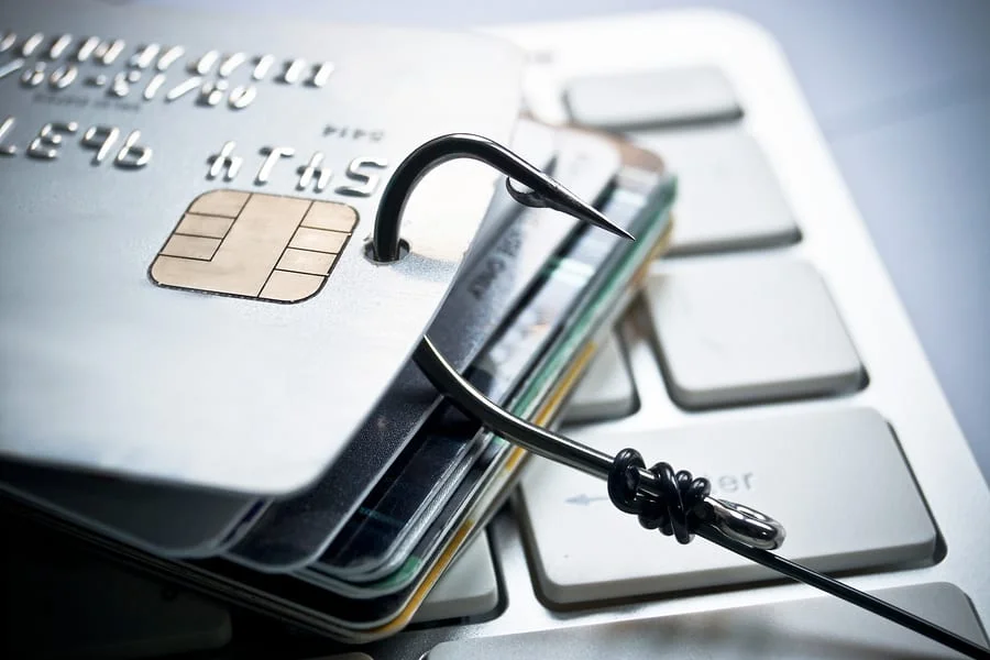 Building multi-armed fraud detection systems using descriptive, predictive and social network analytics